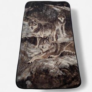 Vintage fleece wolf throw blanket